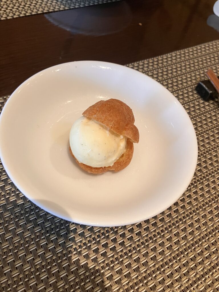 Ice cream puff